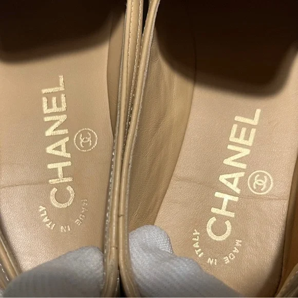 CHANEL Beige Leather Loafers with Black Cap Toe and Gold CC - Picture 11 of 16